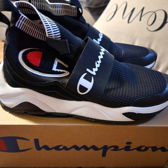 Mens Champion Sneakers - Picture 5 of 6